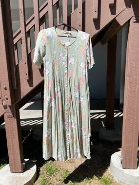 Sage Floral Button-Front Midi Dress with Short Sleeves